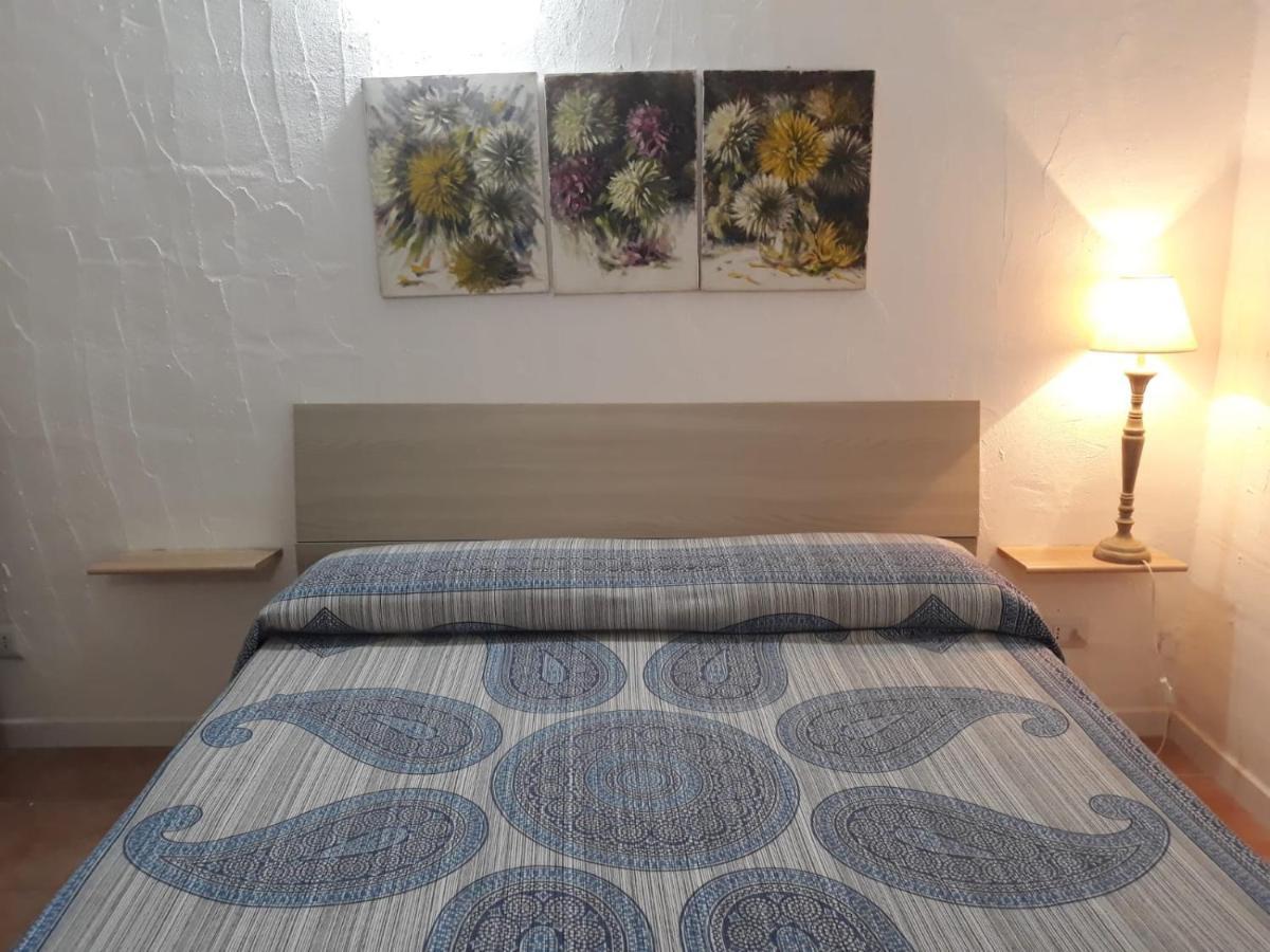 Appartamento Monolocale Arianna con giardino privato e piscina Olbia Esterno foto